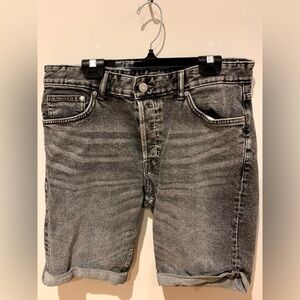 Black Acid-Wash Denim Shorts - Slim Fit - Size 32